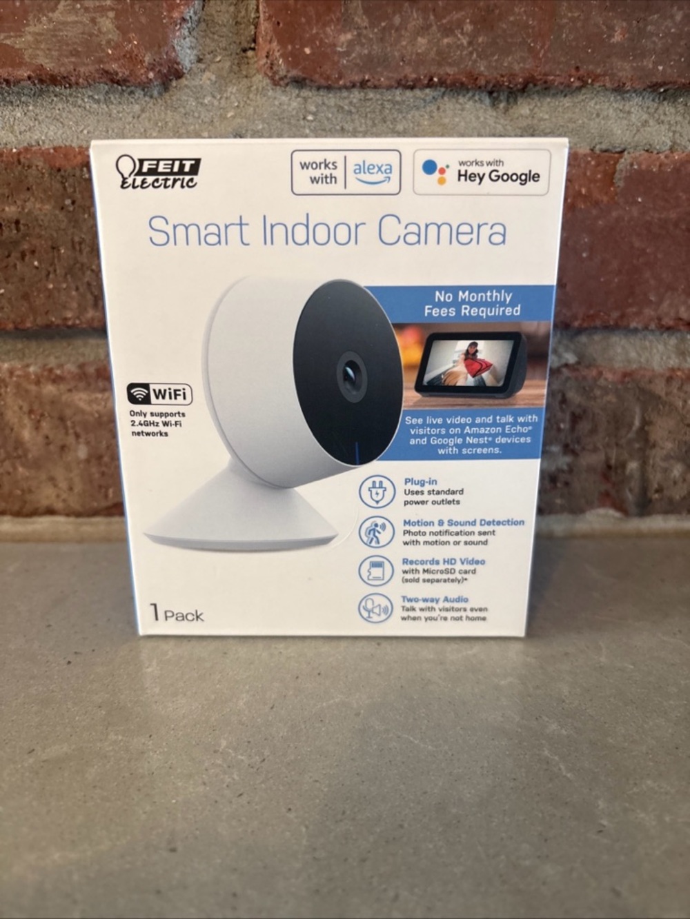Feit Electric Family Smart Indoor Camera — White